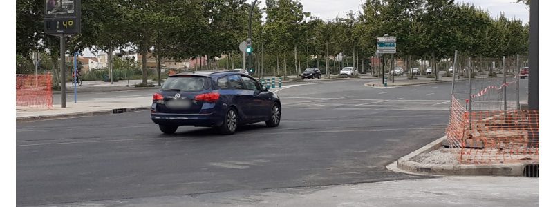 The installation of the Metrovalencia Line 10 rails at the intersection of Antonio Ferrandis Avenue and Amado Granell Avenue is completed